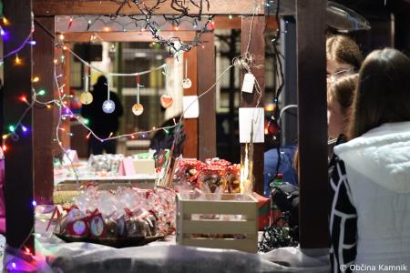 Miklavžev koncert na Osnovni šoli Toma Brejca napolnil dvorano do zadnjega kotička (28)